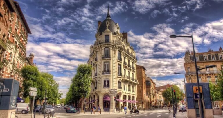 Accompagnement structuré pour l’achat immobilier de luxe en France avec coordination complète du processus